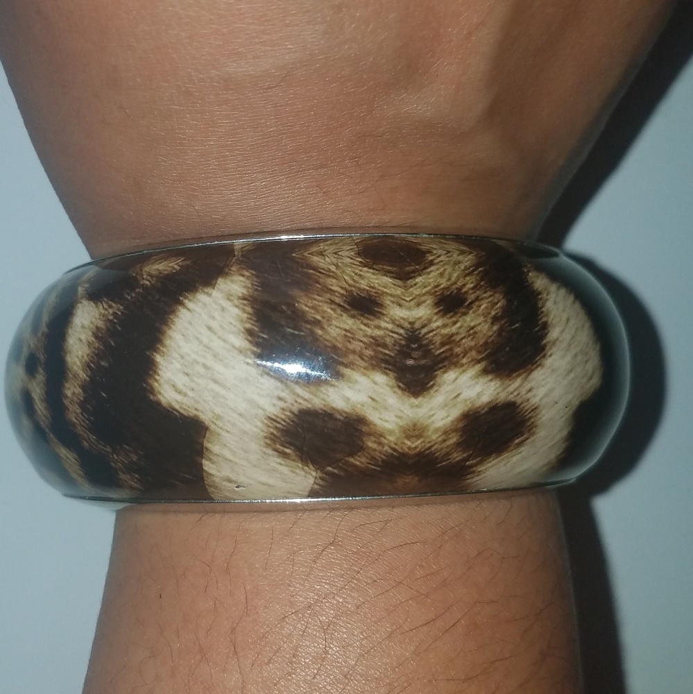 Animal print bracelet
